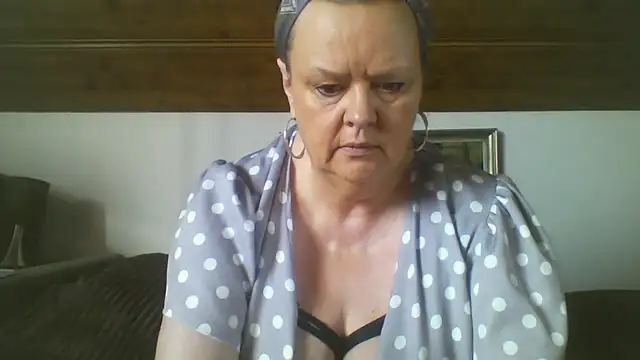 TiffanyMature online show from September 2025 07:08:01 AM