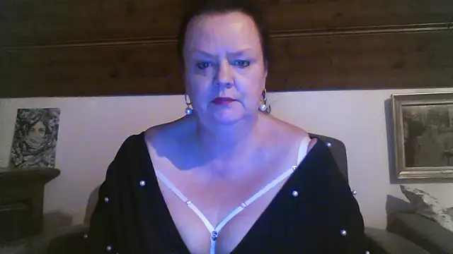 TiffanyMature online show from April 2026 08:24:02 PM