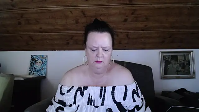 TiffanyMature online show from July 2026 02:13:01 PM