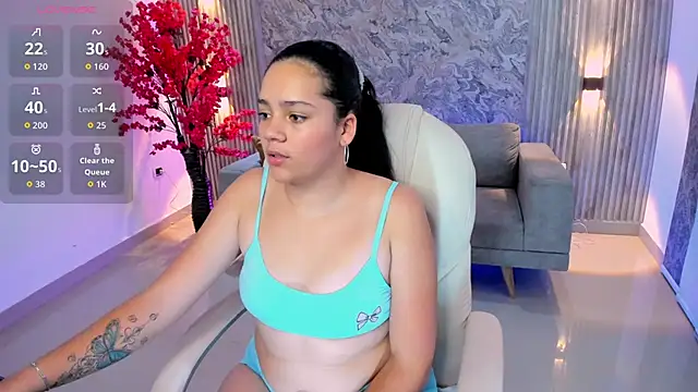 karlie small online show from December 2025 07:54:02 PM