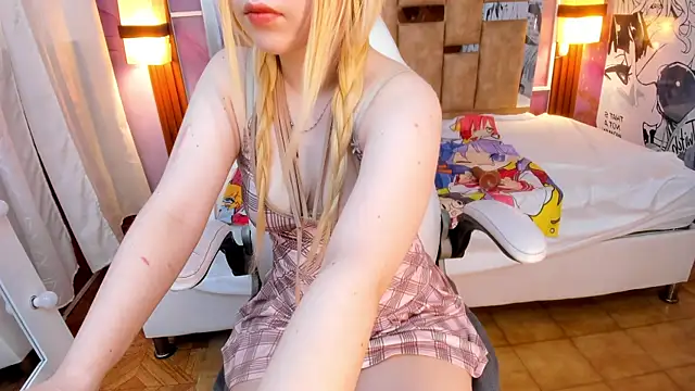 Snapshot of Melody_Lolii chatting on October 2025 06:03:01 PM Melody Lolii online show from October 2025 06:03:01 PM