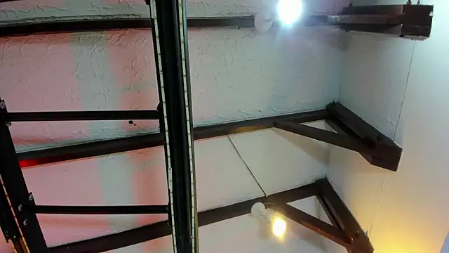 ItaloMoore online show from November 2025 11:13:02 AM