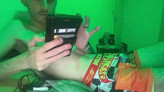 Snapshot of mister_twitter chatting on February 2026 01:35:02 AM mister twitter online show from February 2026 01:35:02 AM