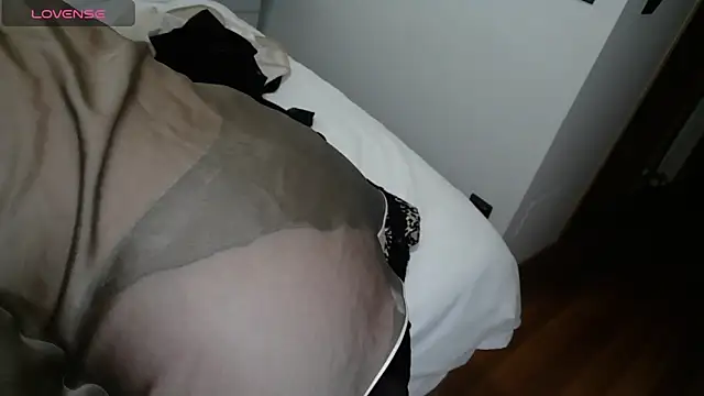 paulaSTendhal online show from February 2026 02:16:01 AM