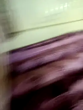 Snapshot of reena502 chatting on November 2025 05:28:02 AM reena502 online show from November 2025 05:28:02 AM