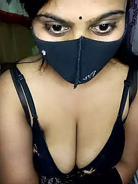 Snapshot of reena502 chatting on February 2026 05:38:02 PM reena502 online show from February 2026 05:38:02 PM