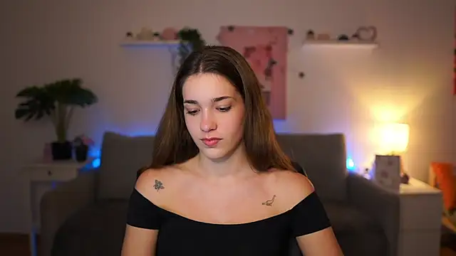 kissie cat online show from November 2025 02:06:01 PM