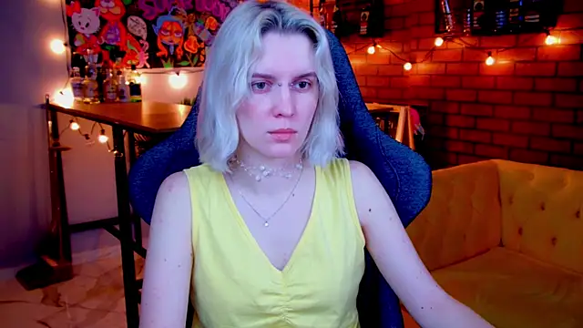 Snapshot of BethanyCloud chatting on May 2026 02:18:01 AM BethanyCloud online show from May 2026 02:18:01 AM