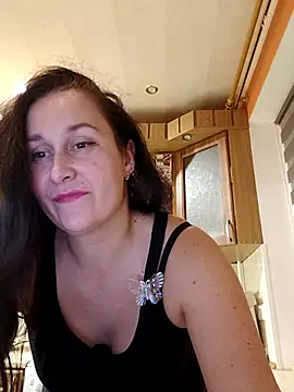 Amandda  online show from October 2025 07:03:02 PM