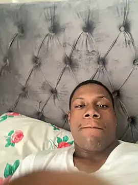 Snapshot of labishyoung25 chatting on October 2025 02:06:02 PM labishyoung25 online show from October 2025 02:06:02 PM