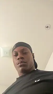 Snapshot of labishyoung25 chatting on November 2025 02:05:01 PM labishyoung25 online show from November 2025 02:05:01 PM