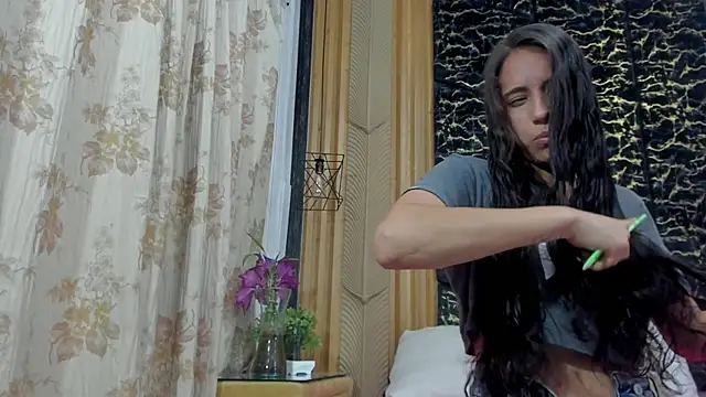 MiaCours online show from May 2026 07:07:02 PM