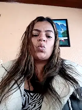 Mia-Glow online show from February 2026 11:47:02 AM