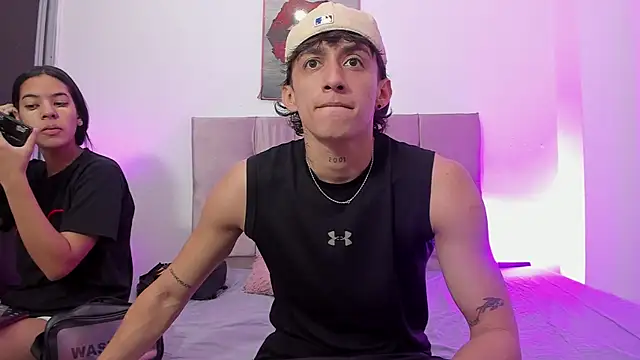 AndretiiAndCamila online show from September 2025 12:39:01 PM