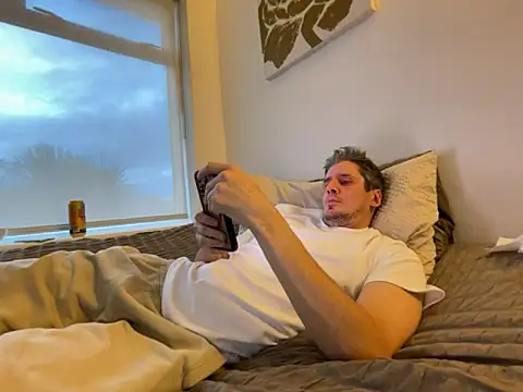 Snapshot of shyandchilling chatting on October 2025 04:40:02 PM shyandchilling online show from October 2025 04:40:02 PM