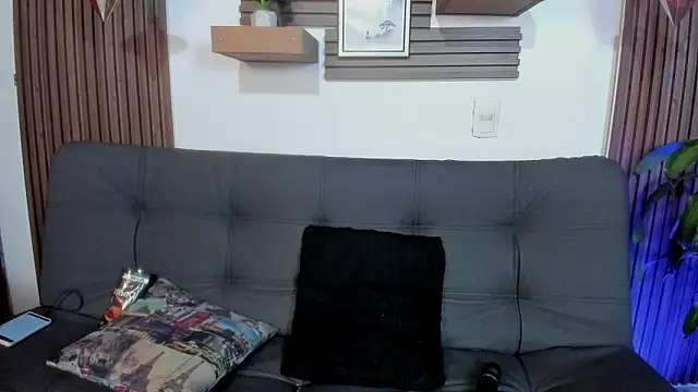 Snapshot of April__foxx chatting on October 2025 03:43:01 PM April foxx online show from October 2025 03:43:01 PM