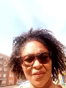 Snapshot of BiiancaEstradaa chatting on February 2026 07:28:01 PM BiiancaEstradaa online show from February 2026 07:28:01 PM