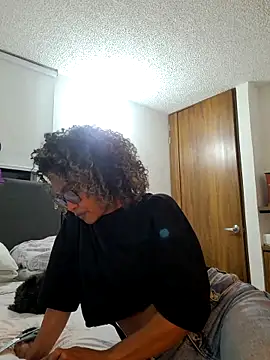 Snapshot of BiiancaEstradaa chatting on February 2026 02:28:02 AM BiiancaEstradaa online show from February 2026 02:28:02 AM