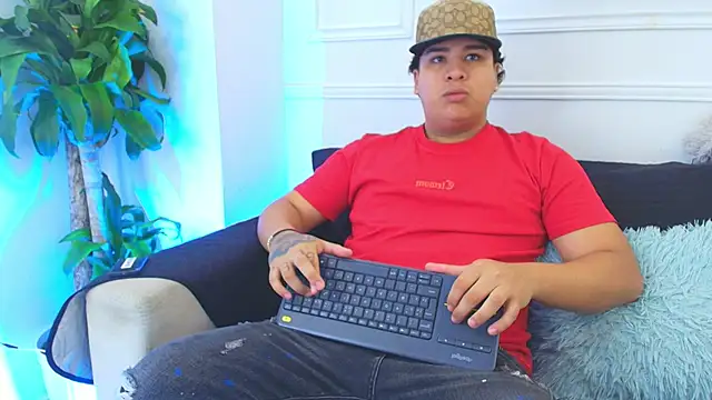 Naim Bennetsex online show from November 2025 06:30:01 PM