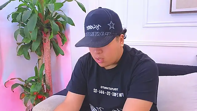 Naim Bennetsex online show from March 2026 01:22:02 AM