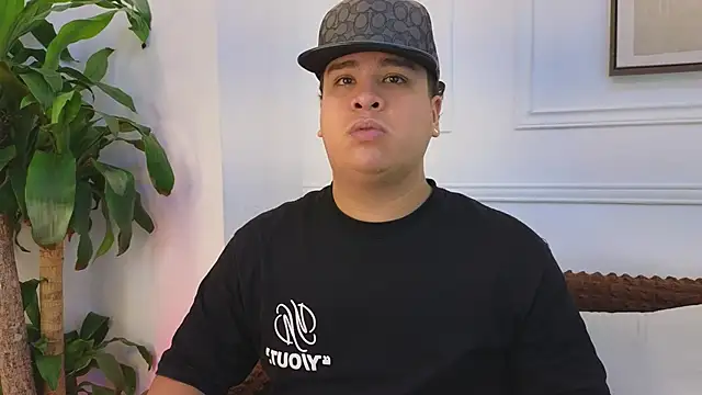 Naim Bennetsex online show from April 2026 07:18:02 PM