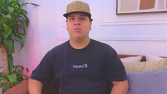 Naim Bennetsex online show from April 2026 06:49:02 PM
