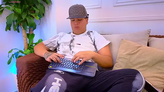 Naim Bennetsex online show from July 2026 08:52:02 PM