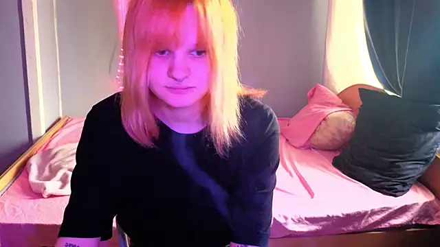 Snapshot of Elieiza_xo chatting on May 2026 09:28:01 AM Elieiza xo online show from May 2026 09:28:01 AM