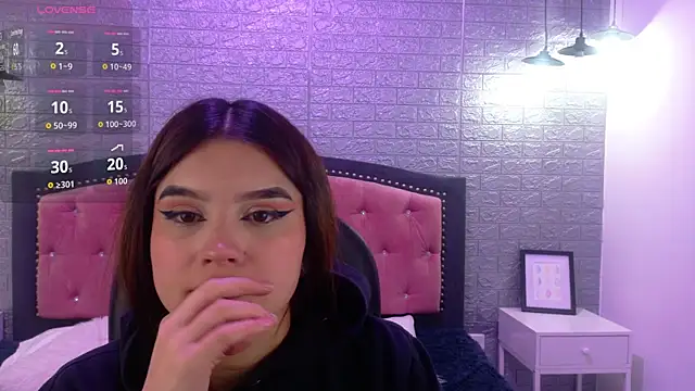 Snapshot of Natalie_loffreda chatting on September 2025 02:55:01 AM Natalie loffreda online show from September 2025 02:55:01 AM