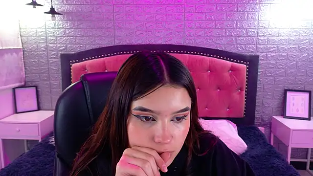 Snapshot of Natalie_loffreda chatting on September 2025 02:55:01 AM Natalie loffreda online show from September 2025 02:55:01 AM