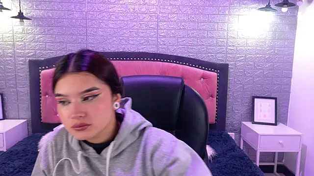 Snapshot of Natalie_loffreda chatting on September 2025 02:55:02 AM Natalie loffreda online show from September 2025 02:55:02 AM