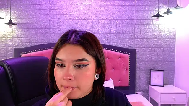 Snapshot of Natalie_loffreda chatting on September 2025 02:48:01 AM Natalie loffreda online show from September 2025 02:48:01 AM