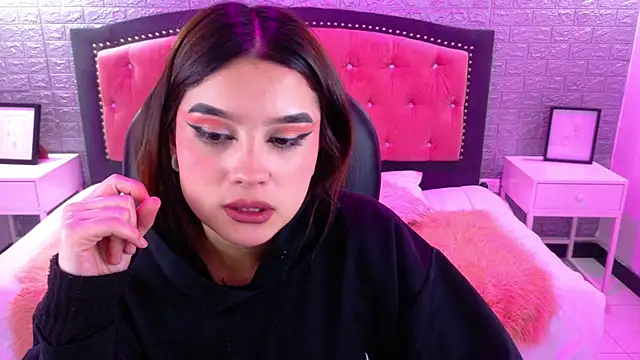 Snapshot of Natalie_loffreda chatting on September 2025 02:48:02 AM Natalie loffreda online show from September 2025 02:48:02 AM