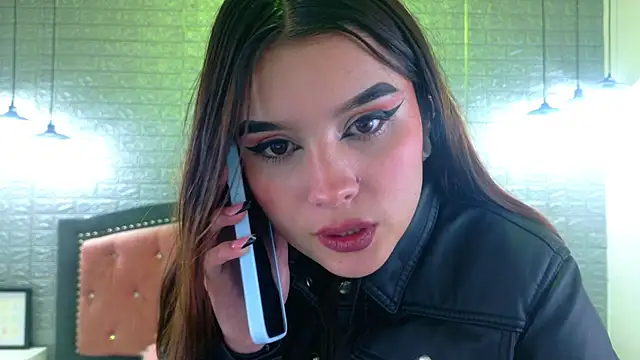 Snapshot of Natalie_loffreda chatting on October 2025 02:54:01 AM Natalie loffreda online show from October 2025 02:54:01 AM