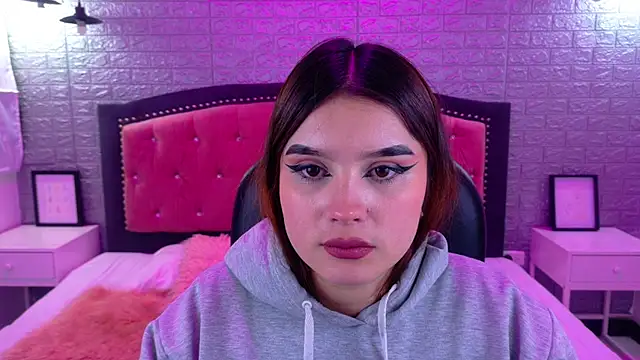 Snapshot of Natalie_loffreda chatting on October 2025 07:47:01 PM Natalie loffreda online show from October 2025 07:47:01 PM