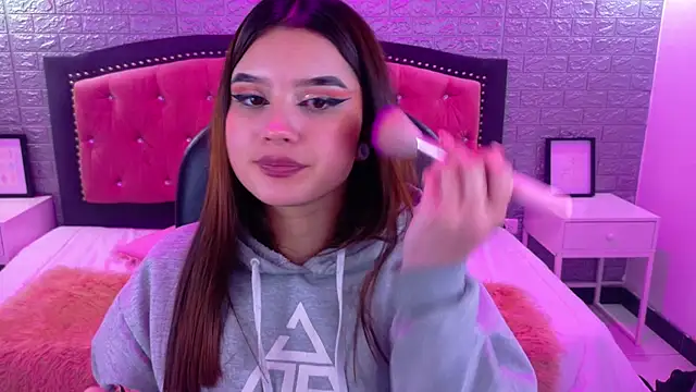 Snapshot of Natalie_loffreda chatting on October 2025 07:53:02 AM Natalie loffreda online show from October 2025 07:53:02 AM