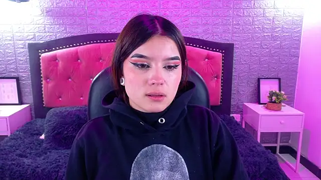 Snapshot of Natalie_loffreda chatting on October 2025 02:56:01 AM Natalie loffreda online show from October 2025 02:56:01 AM