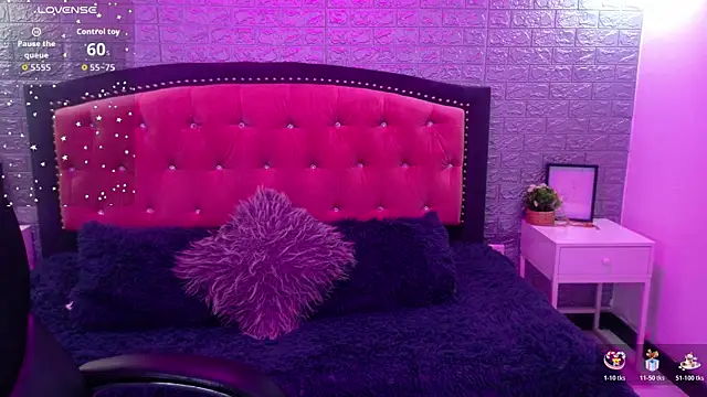 Snapshot of Natalie_loffreda chatting on November 2025 03:17:01 AM Natalie loffreda online show from November 2025 03:17:01 AM