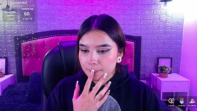 Snapshot of Natalie_loffreda chatting on November 2025 03:16:02 AM Natalie loffreda online show from November 2025 03:16:02 AM