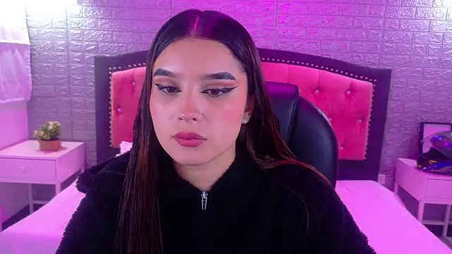 Snapshot of Natalie_loffreda chatting on January 2026 02:59:01 AM Natalie loffreda online show from January 2026 02:59:01 AM