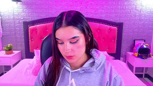 Snapshot of Natalie_loffreda chatting on January 2026 03:31:01 AM Natalie loffreda online show from January 2026 03:31:01 AM