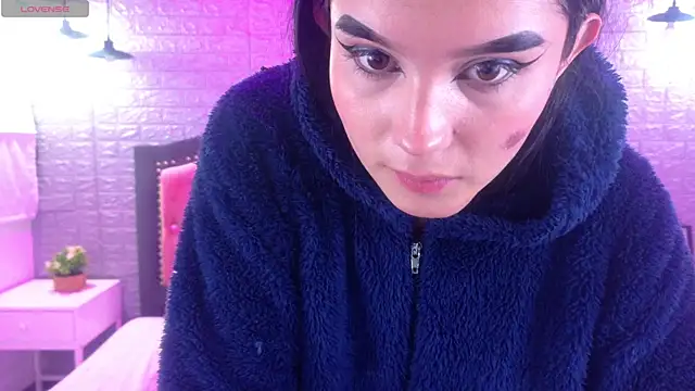 Snapshot of Natalie_loffreda chatting on January 2026 03:34:01 AM Natalie loffreda online show from January 2026 03:34:01 AM