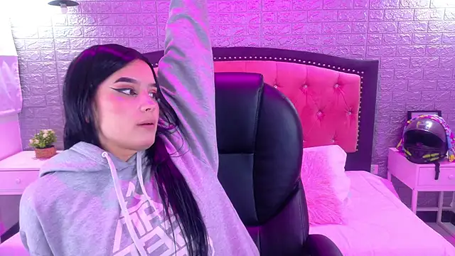 Snapshot of Natalie_loffreda chatting on January 2026 03:45:02 AM Natalie loffreda online show from January 2026 03:45:02 AM