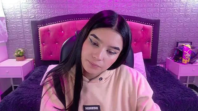 Snapshot of Natalie_loffreda chatting on February 2026 03:32:02 AM Natalie loffreda online show from February 2026 03:32:02 AM