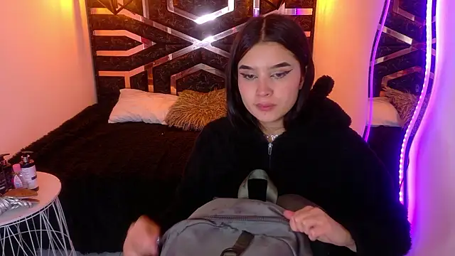 Snapshot of Natalie_loffreda chatting on March 2026 08:37:01 PM Natalie loffreda online show from March 2026 08:37:01 PM