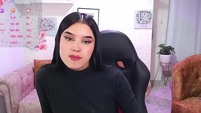 Snapshot of Natalie_loffreda chatting on March 2026 12:36:02 AM Natalie loffreda online show from March 2026 12:36:02 AM