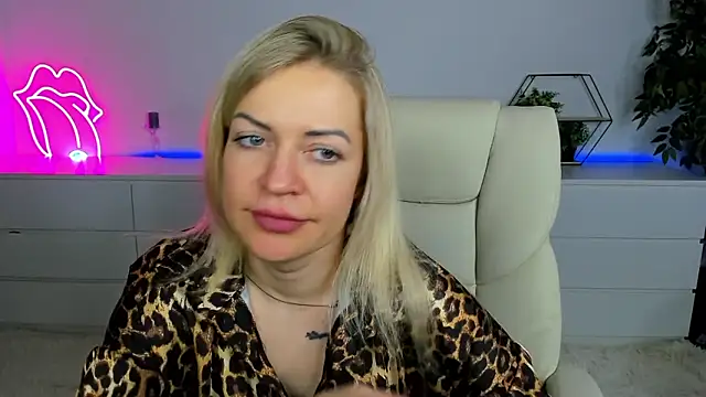 Anna Snows online show from September 2025 11:59:01 AM