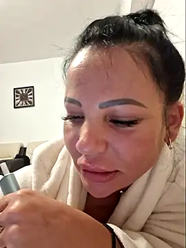 Snapshot of Ella_sweety00 chatting on April 2026 07:58:01 PM Ella sweety00 online show from April 2026 07:58:01 PM