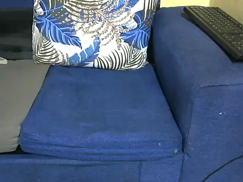 Moningexz123 online show from September 2025 03:13:01 PM