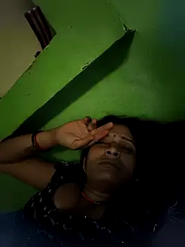 Hot-piuy online show from September 2025 05:40:01 AM